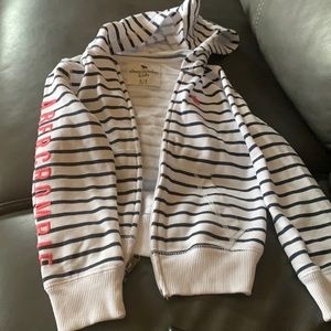 Abercrombie kids size 5/6 hoodie with zipper